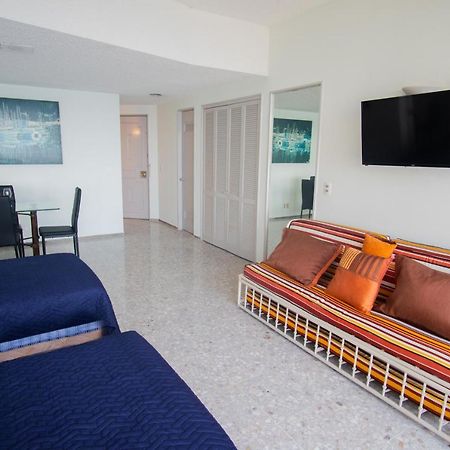 Suite Frente Al Mar En El Corazon De Acapulco Bagian luar foto